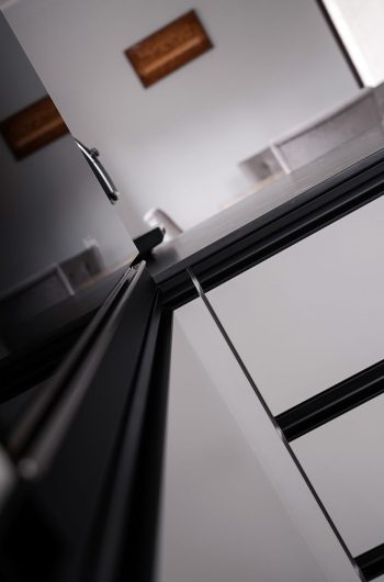 Kwarcowo spiek Marazzi ,,Grigio Camico'' blat.