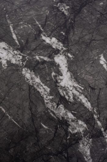 Spiek kwarcowy Marazzi ,,Grigio Camico'' satyna.