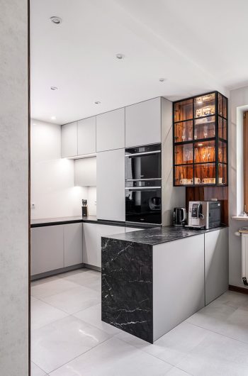 Spiek kwarcowy Marazzi ,,Grigio Camico'' satyna kuchnia.